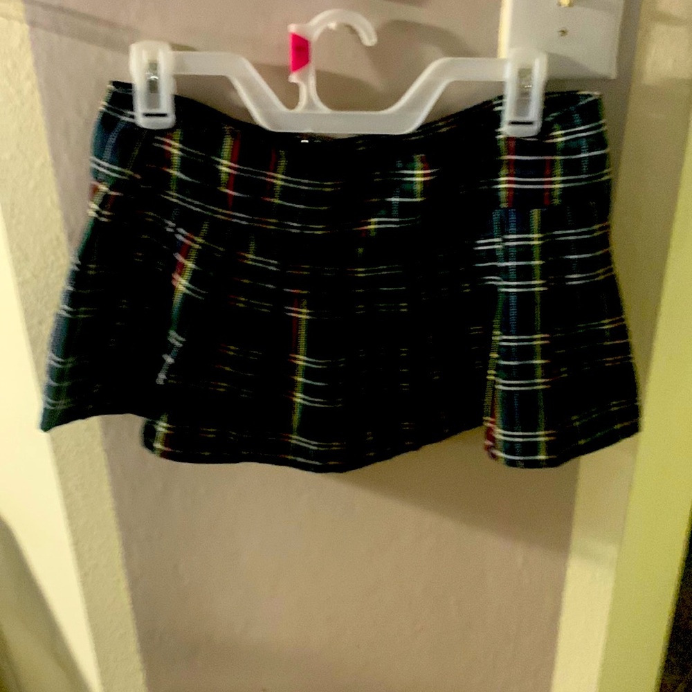 Adorable school girl skirt. Size small